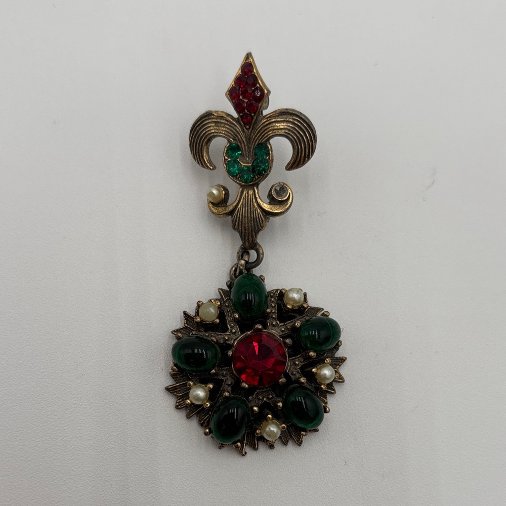 Vintage Weiss Rhinestone Brooch Fleur-de-Lis Dangle Red Green Gold Tone